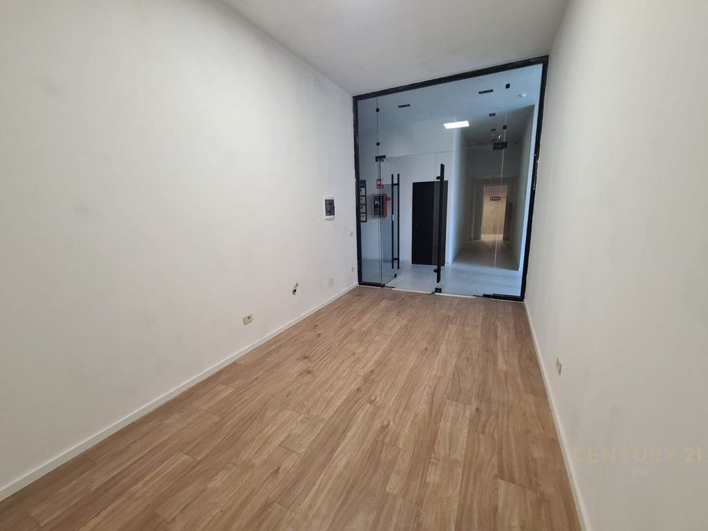 COMMERCIAL SPACE FOR RENT AT GOLDEN TOWER – MINE PEZA
