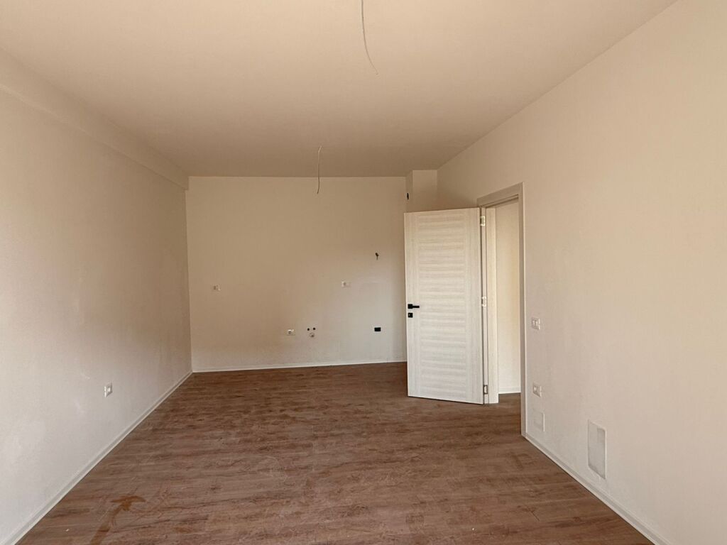 Paskuqan Rezidenca Albulena Shitet Apartament 2+1