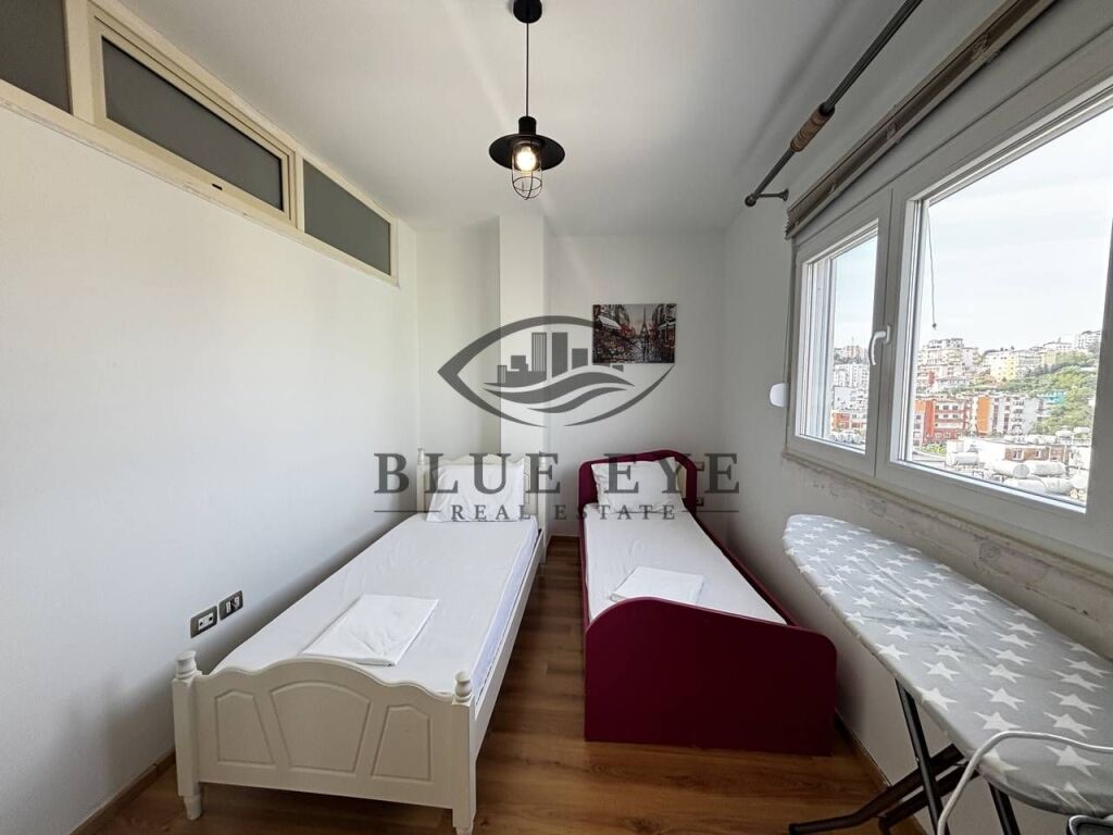 Shitet Apartament 2+1 në Muzeu I Deshmoreve, Durrës