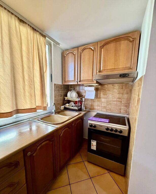 JEPET ME QERA APARTAMENT 2+1 BRRYLI