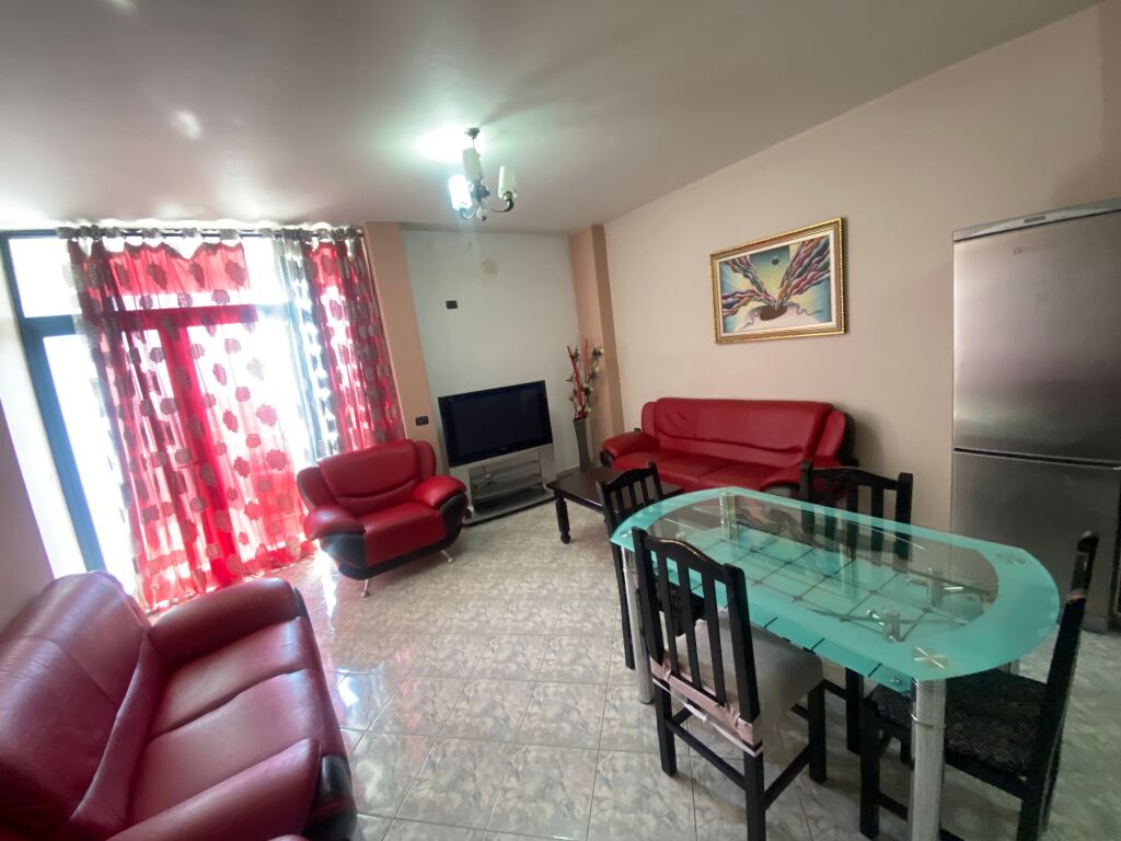 Apartamwnt 2+1+ 2 per qera Afer market aldi Fresk !