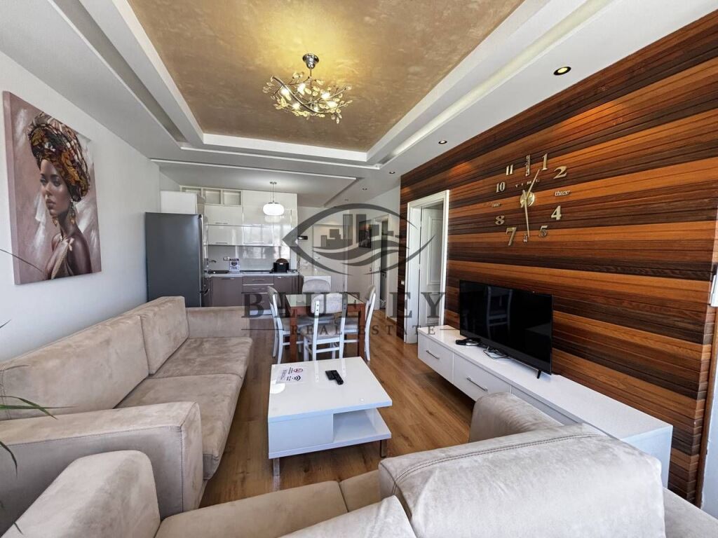 Shitet Apartament 2+1 në Muzeu I Deshmoreve, Durrës