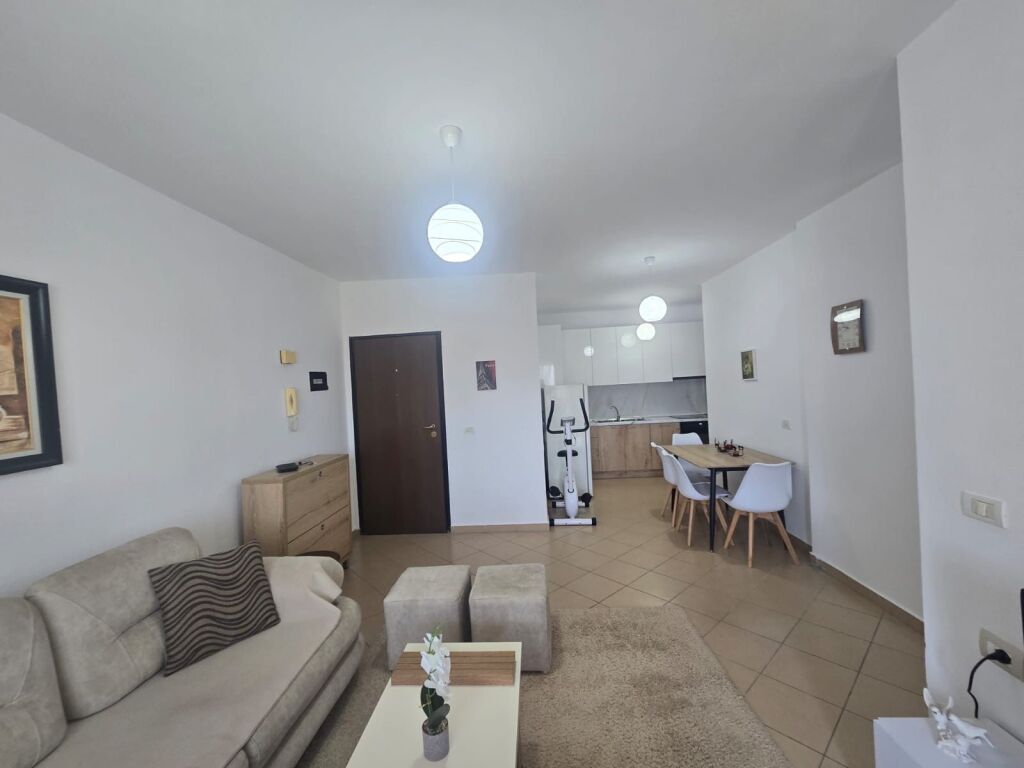 Apartament 2+1 me qira , Fusha Aviacionit