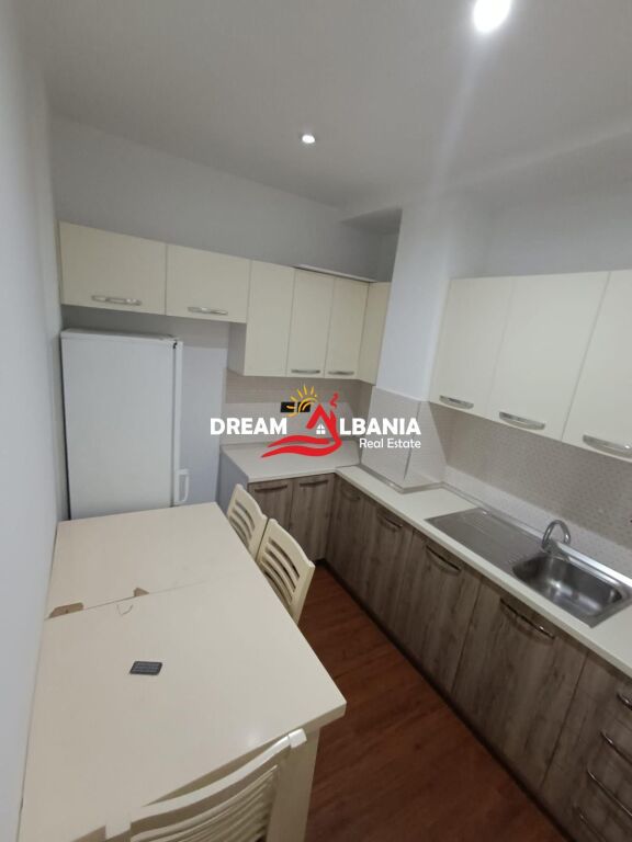 Appartamento in Affitto 3+1+2 Bagni (Spazio UFFICIO) a Zogu i Zi a Tirana (ID 4231498)