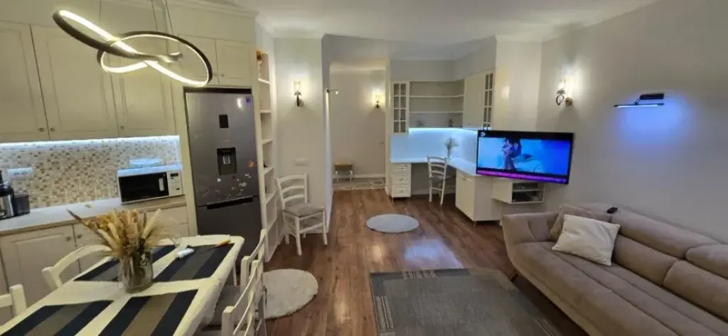 Rent | Apartament 3 + 1 +2 | Rruga Rrapo Hekali | 1000 €/month