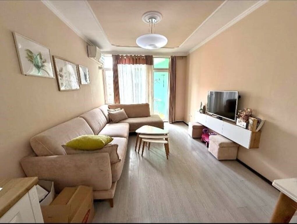🏡 Apartment for Rent at the Paris Commune, 750 thousand lek