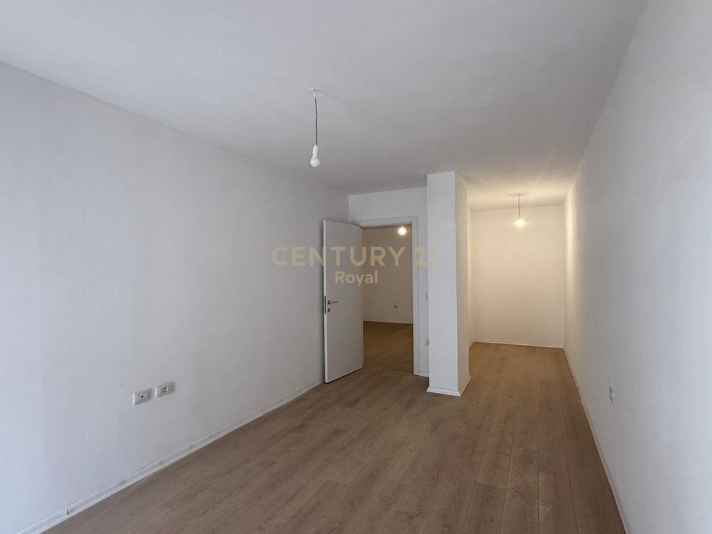 1+1 apartment for sale in Kombinat