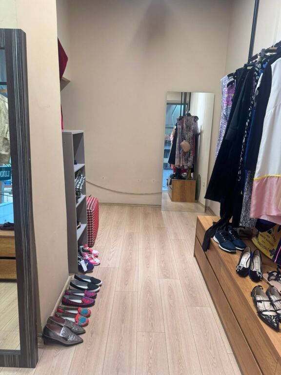 Premises for rent - Willson Square