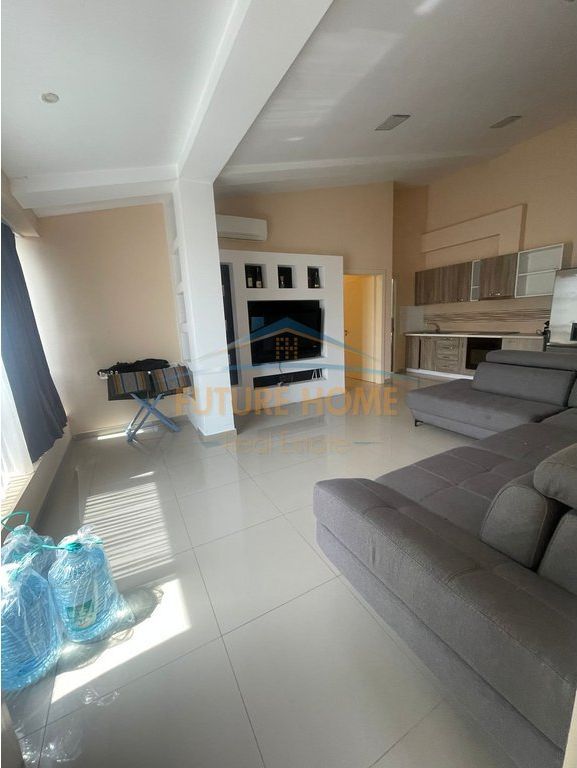 Qira, Apartament 1+1, Sauk I Ri