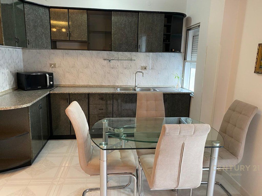 FOR RENT 2+1 APARTMENT NEAR THE TIRANA PROSECUTOR'S OFFICE