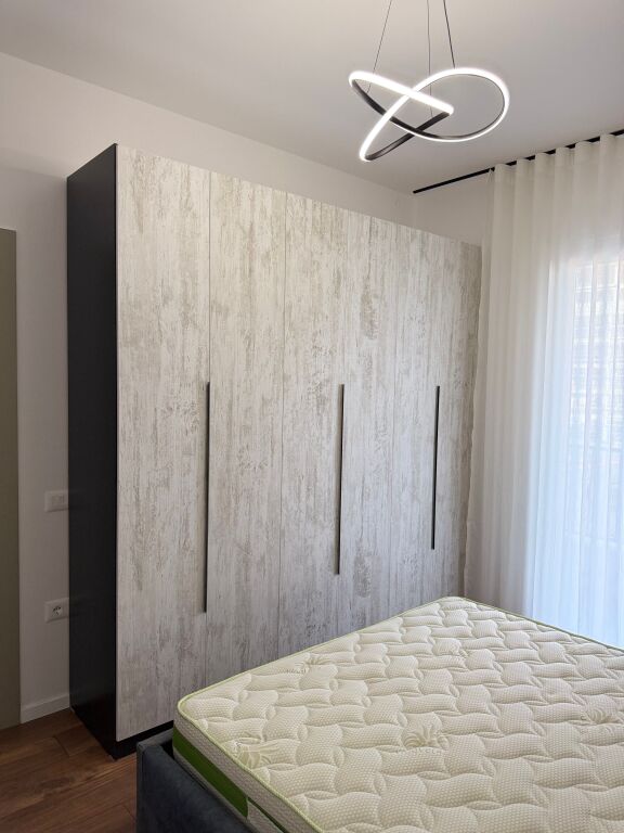 Apartament me qera