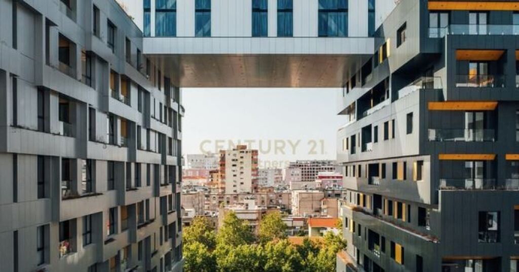 VENDESI 2 APPARTAMENTI A SQUARE 21-POSSIBILITÀ DI TRASFORMAZIONE IN DUPLEX