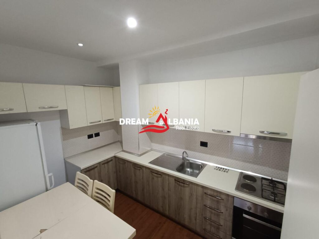 Appartamento in Affitto 3+1+2 Bagni (Spazio UFFICIO) a Zogu i Zi a Tirana (ID 4231498)