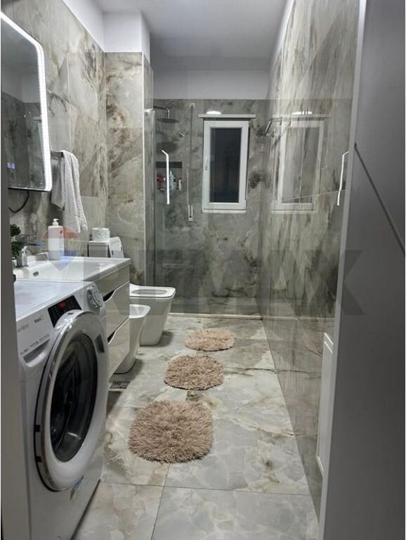 Shitet Apartament 2+1+2 në FRESK