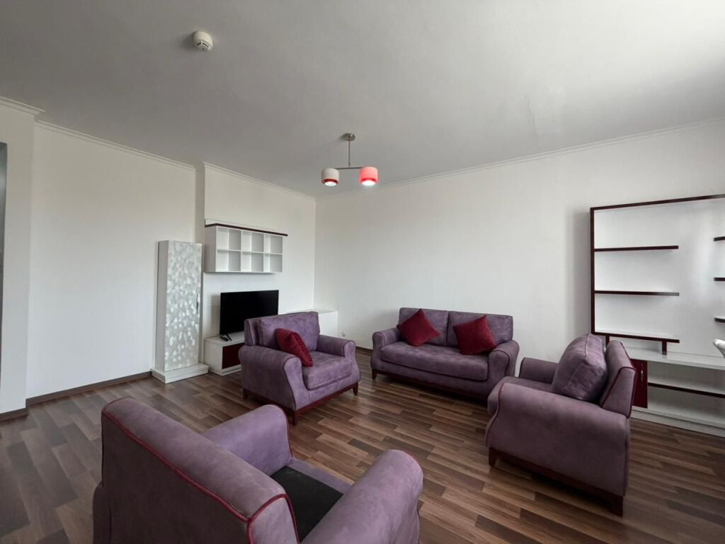 Apartament 2+1 per shitje Liqeni I Farkes !