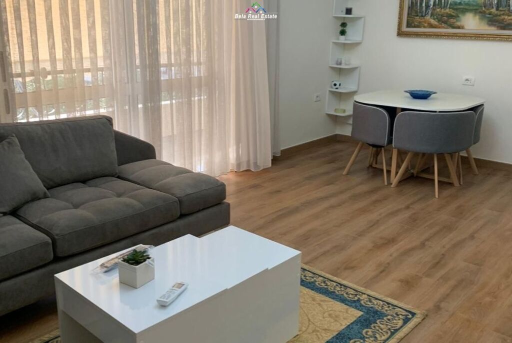 Appartamento 2+1 In Affitto Vicino al Nuovo Mercato (ID B220696) Tirana.
