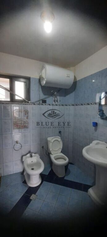 Shitet vila 2 kateshe plus bodrum ne Rrashbull Durres.