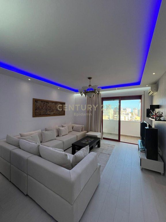 APARTAMENT ME QIRA 2+1+2 DHE GARAZHD PRANE GJYKATES NE DURRES!