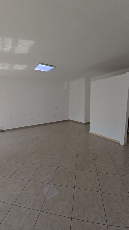 Office for rent 500euro Kavaja Street