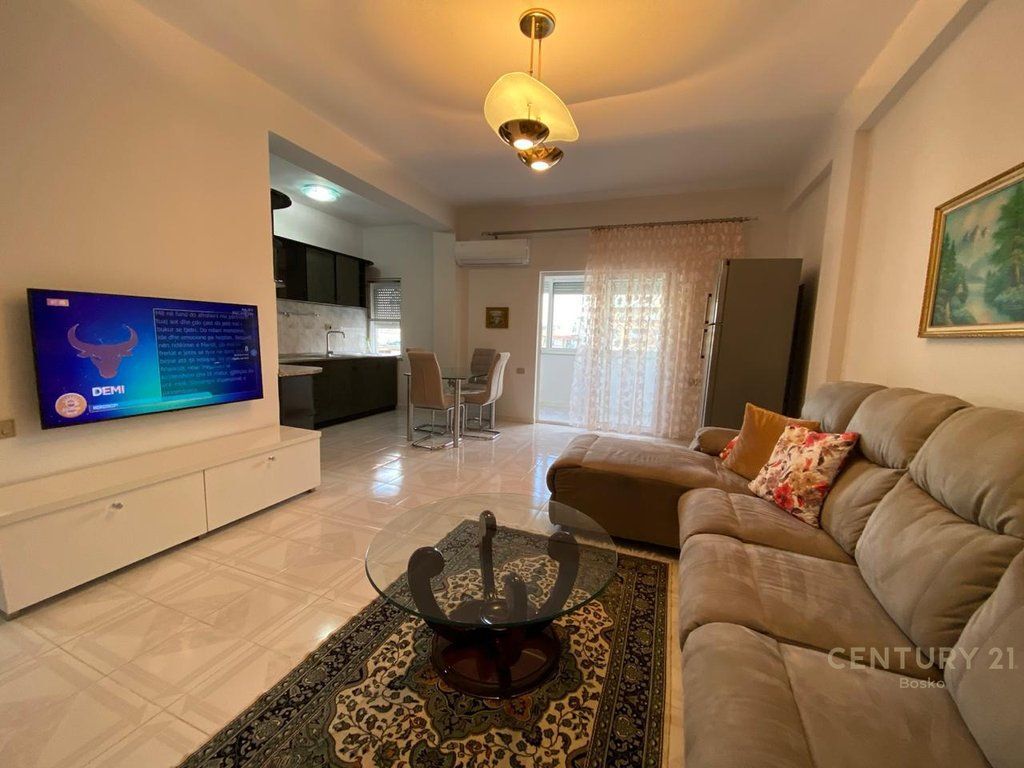 FOR RENT 2+1 APARTMENT NEAR THE TIRANA PROSECUTOR'S OFFICE