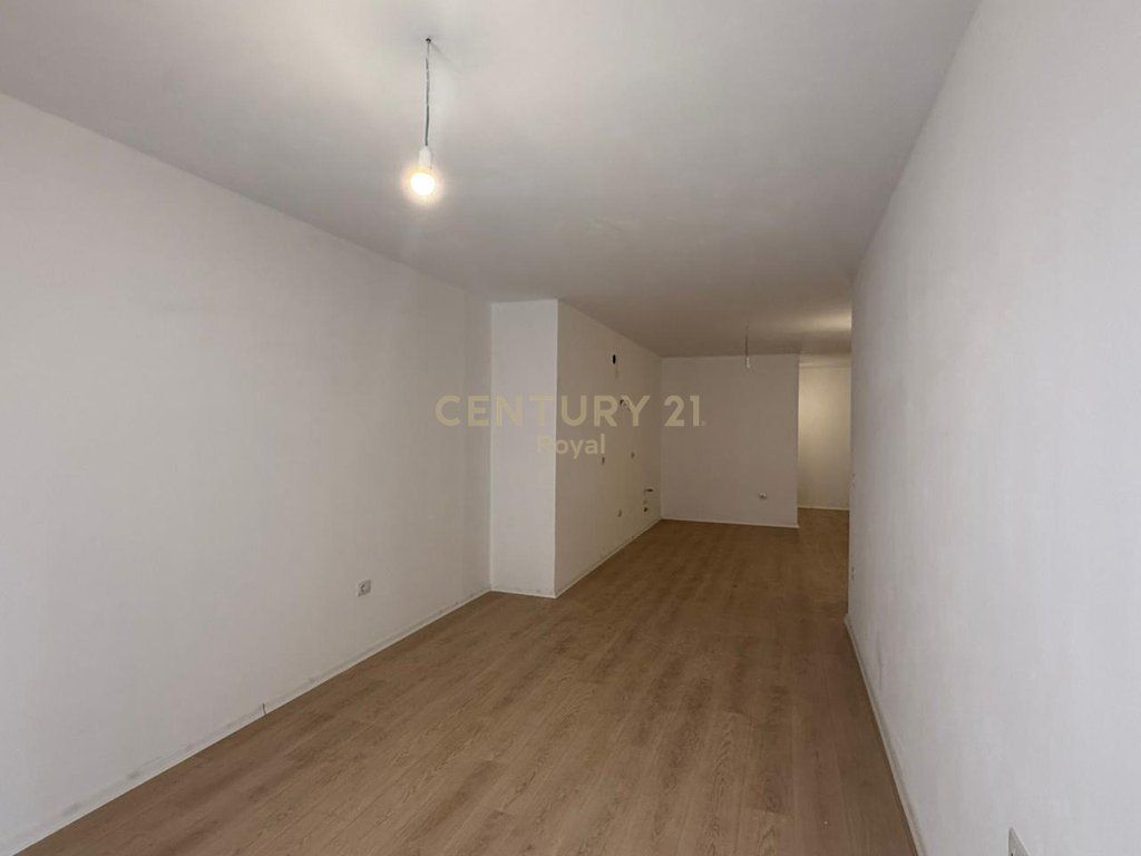 1+1 apartment for sale in Kombinat