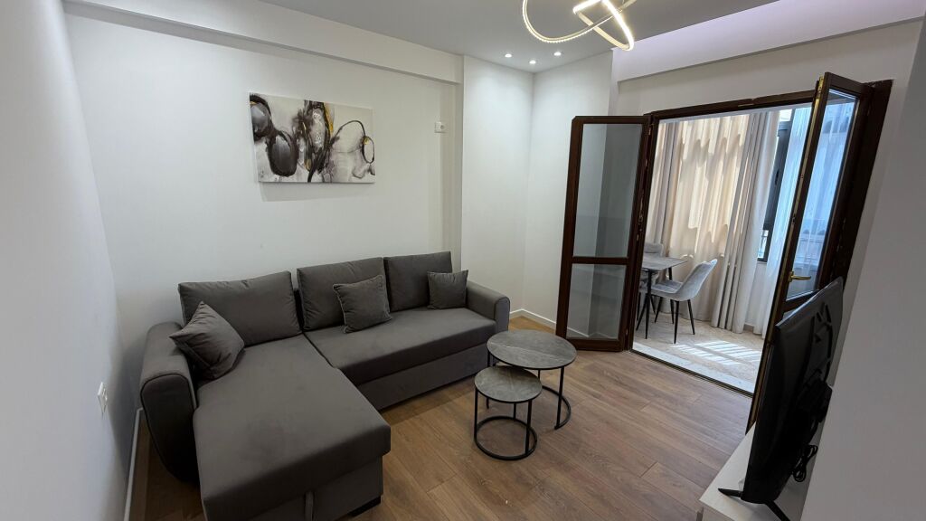 🏡 Affittasi Appartamento 1+1 – Comune di Parigi