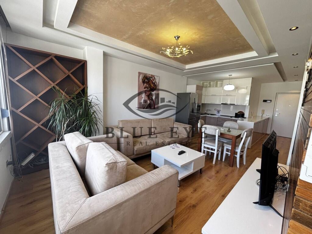 Shitet Apartament 2+1 në Muzeu I Deshmoreve, Durrës