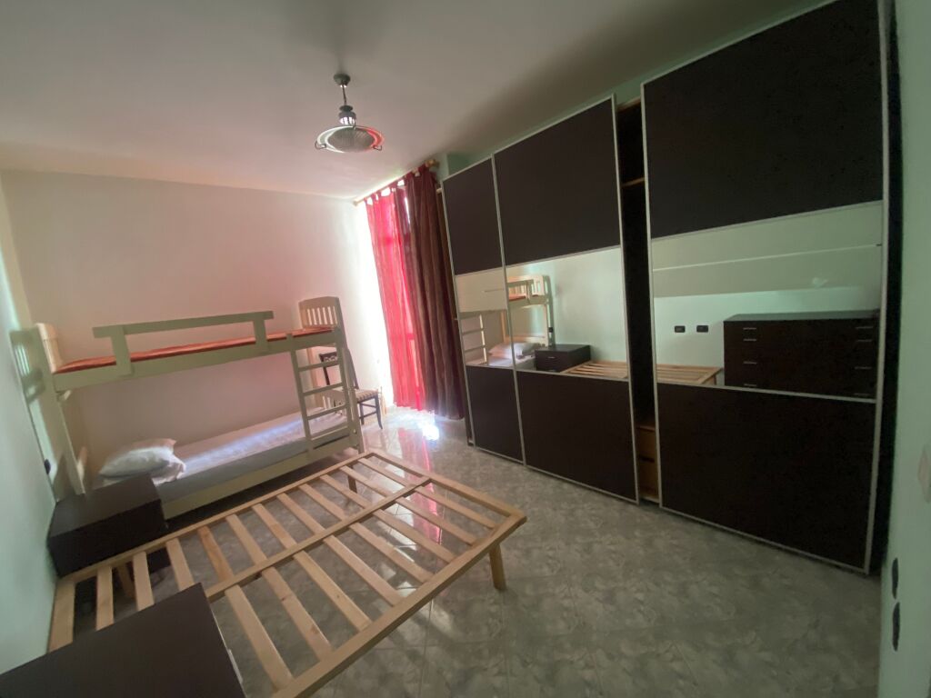 Apartamwnt 2+1+ 2 per qera Afer market aldi Fresk !