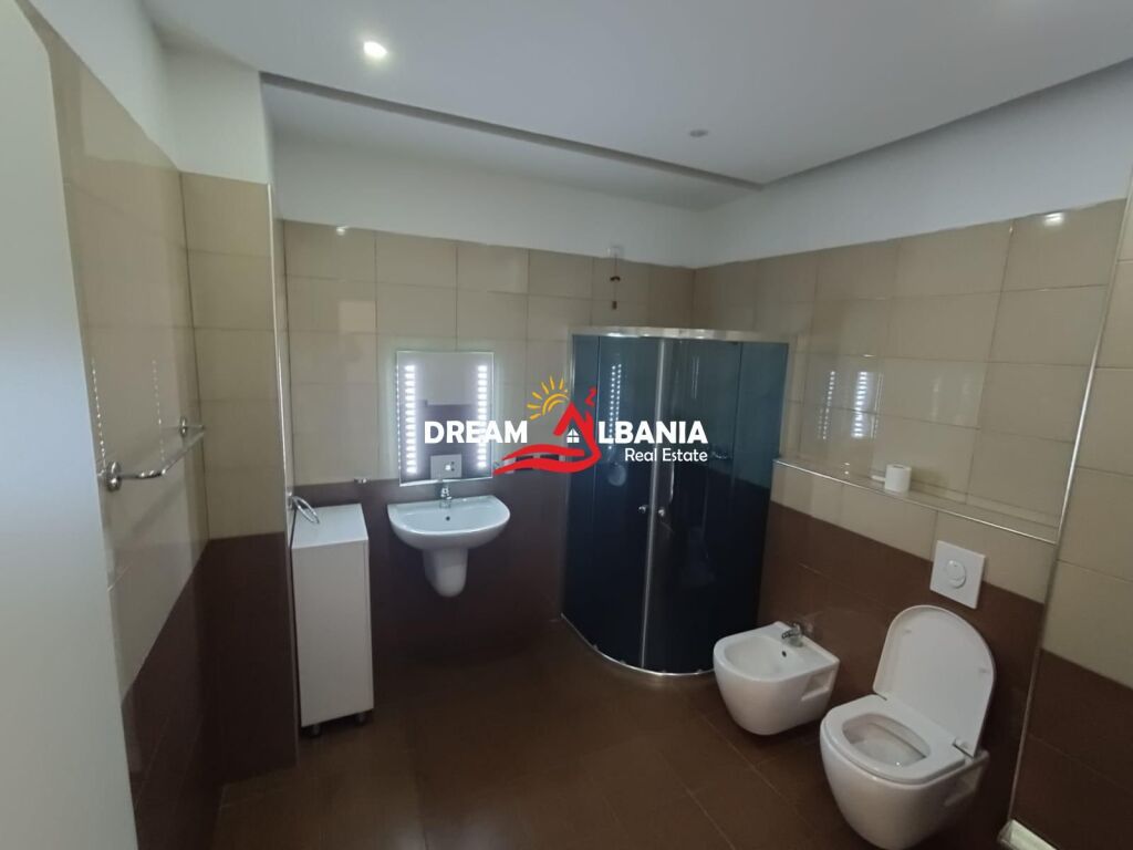 Appartamento in Affitto 3+1+2 Bagni (Spazio UFFICIO) a Zogu i Zi a Tirana (ID 4231498)