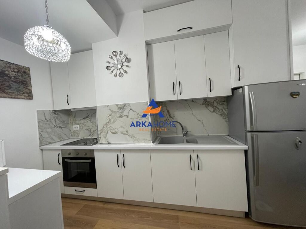 SHITET APARTAMEMT 1+1 "PRANE BRRYLIT" 125000 EURO
