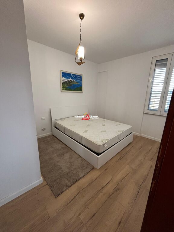 Appartamento 3+1+2 wc+3 balconi in affitto in Rruga e Kavajës, Tirane (ID4231499)