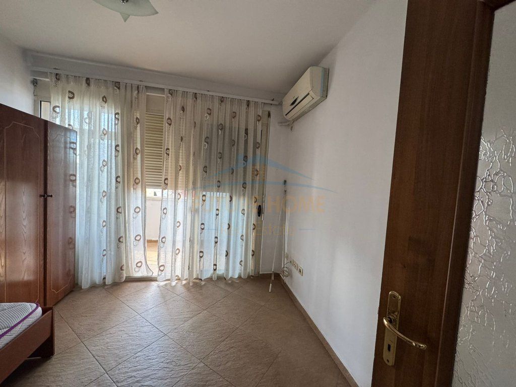 For Rent, Business Premises, Avni Rustemi Square, Tirana