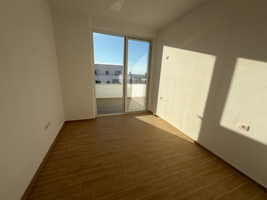 2+1,i perfunduar,afer urban gate astir,152.000 leke