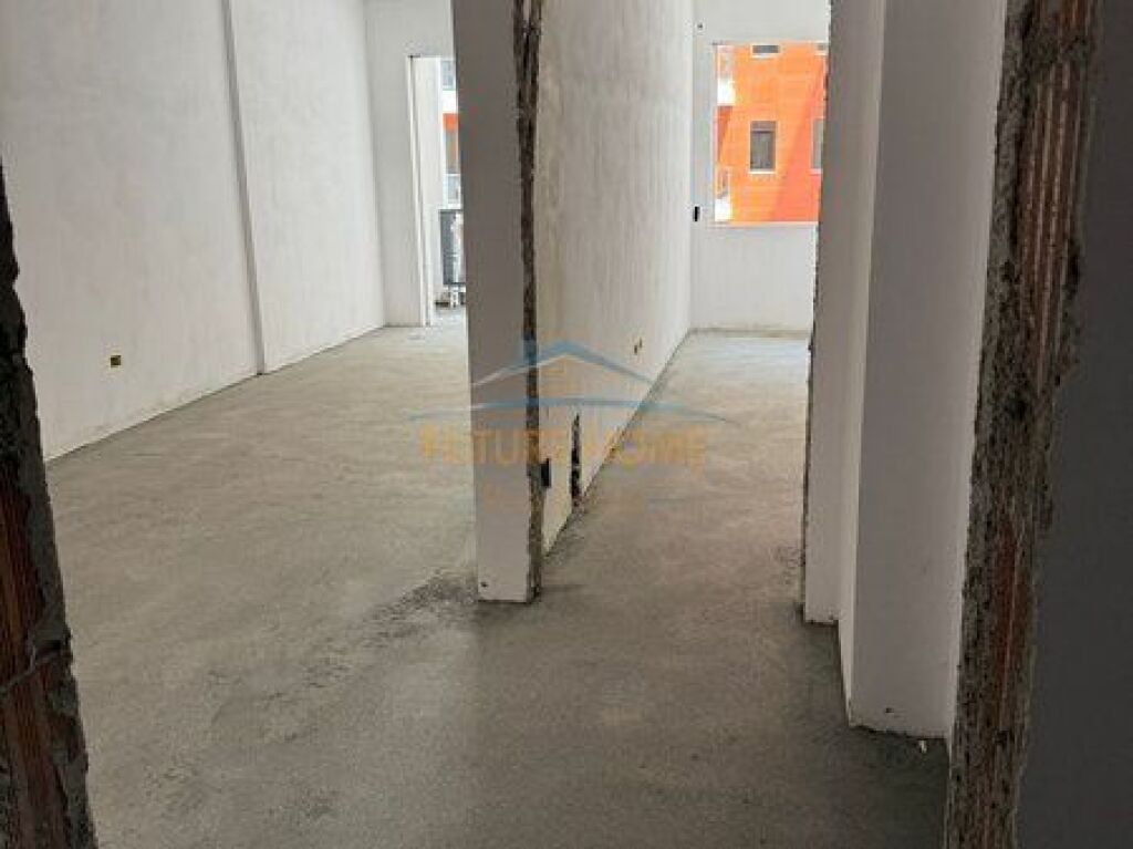 Shitet, Apartament 1+1, Space City, Paskuqan.