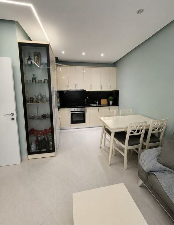 Apartament 1+1 Me Qira në Rruga Bardhyl, Tiranë