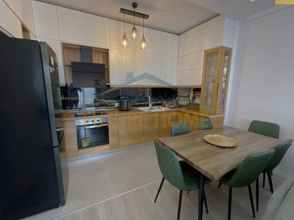 Affitto, Appartamento 1+1, Via Dibrës, Tirana.