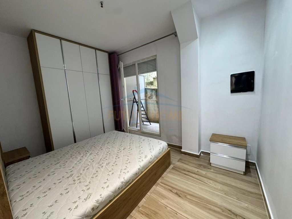 Shes, Apartament 1+1, Liqeni i Thate, Tirane