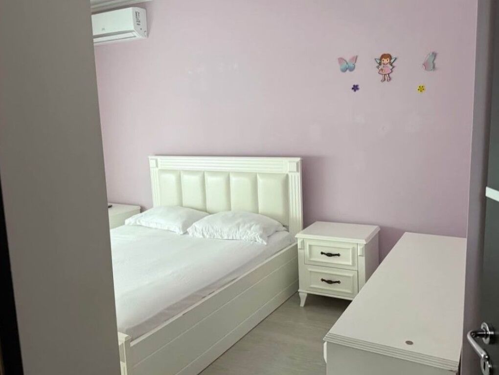 Appartamento 2+1 in affitto a Komuna e Parisit