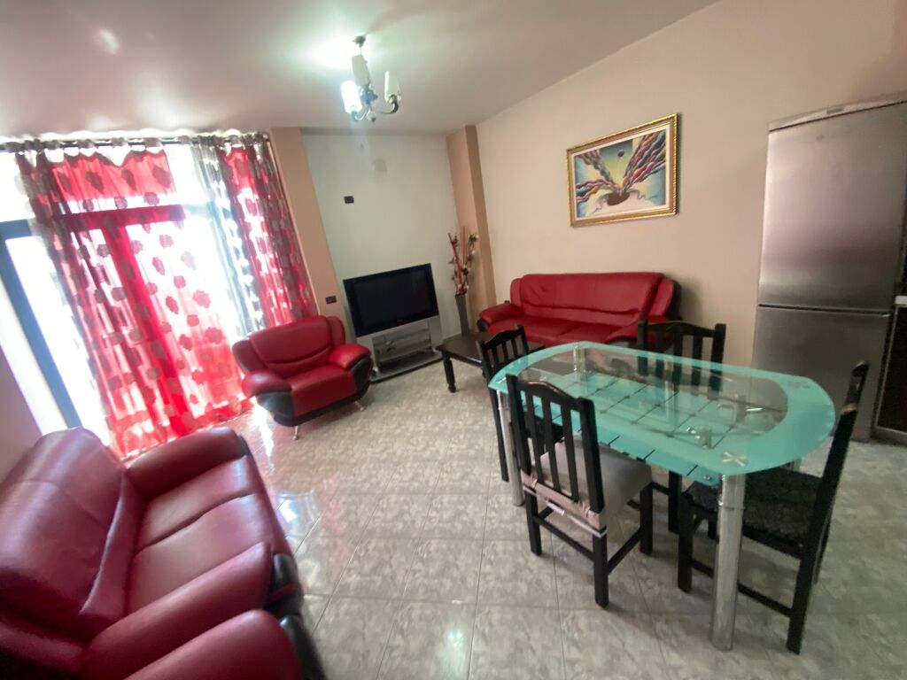 Apartamwnt 2+1+ 2 per qera Afer market aldi Fresk !