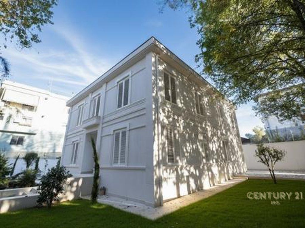 🏡 Vilë Private me Qira pranë Ambasadës Amerikane