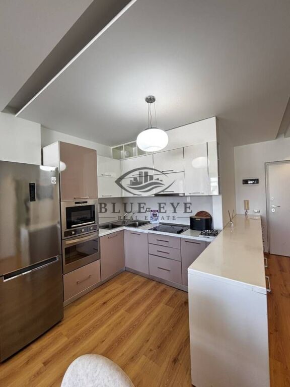 Shitet Apartament 2+1 në Muzeu I Deshmoreve, Durrës