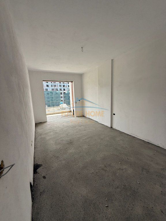 Shitet, Apartament 1+1, Space City, Paskuqan.