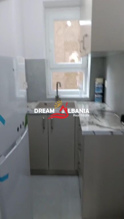 Jepet me qera ambient biznesi në zonen e Brrylit pranë Maternitetit të Ri (ID 42611554)
