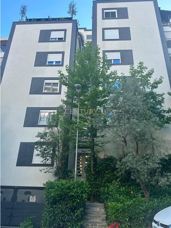 APARTAMENT 3+1 ME VERANDË PËR SHITJE – KOMPLEKSI FZ, LIQENI I THATË