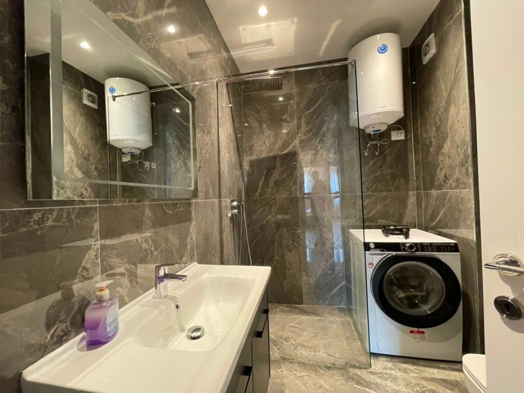 Apartament 2+1 per qira tek Kika 2 tek Komuna e Parisit.