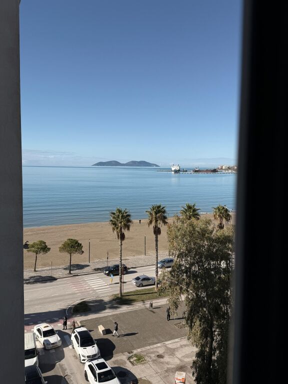 Shitet Apartament 3+1+3 – Lungomare, Vlorë