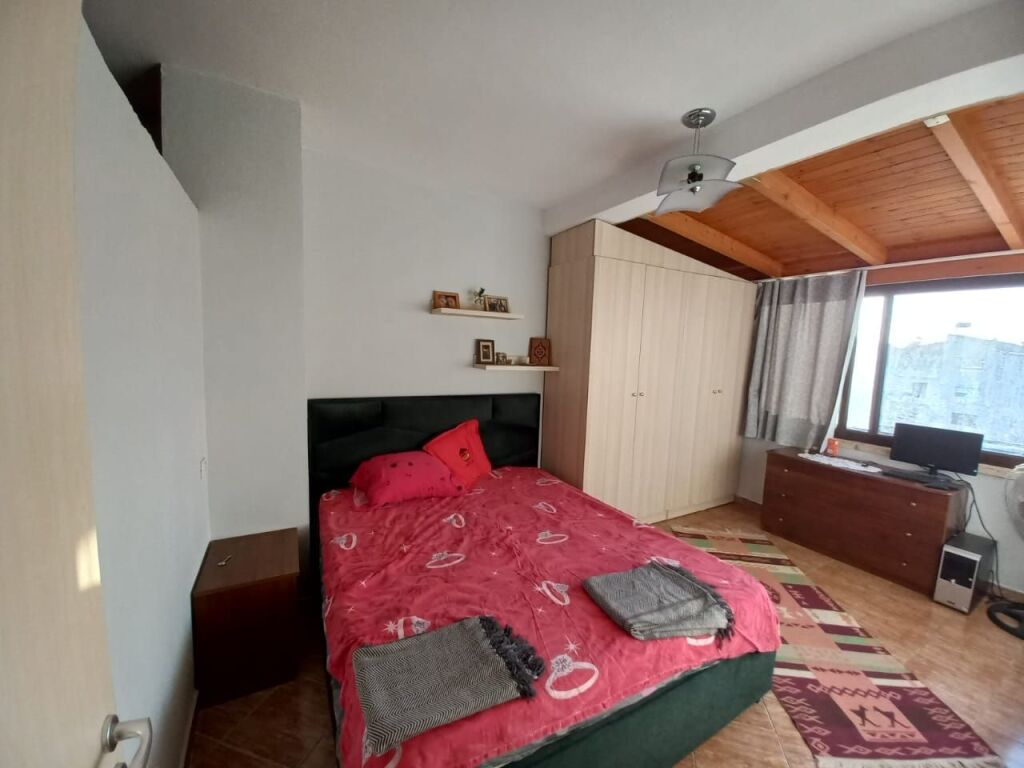 Jepet me qira apartament 3+1