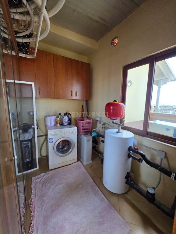 Attico in Vendita, Durres Quartiere N. 6 !