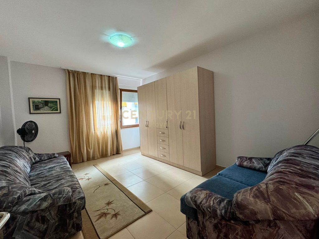 JEPET ME QIRA APARTAMENT 2+1 PRANE RRUGES SE KAVAJES 800 € /Muaj