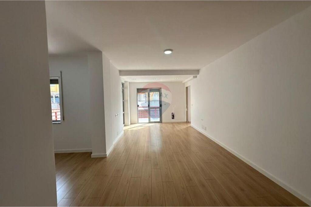 Apartament 2+1 per shitje Ilira Plazh Durres
